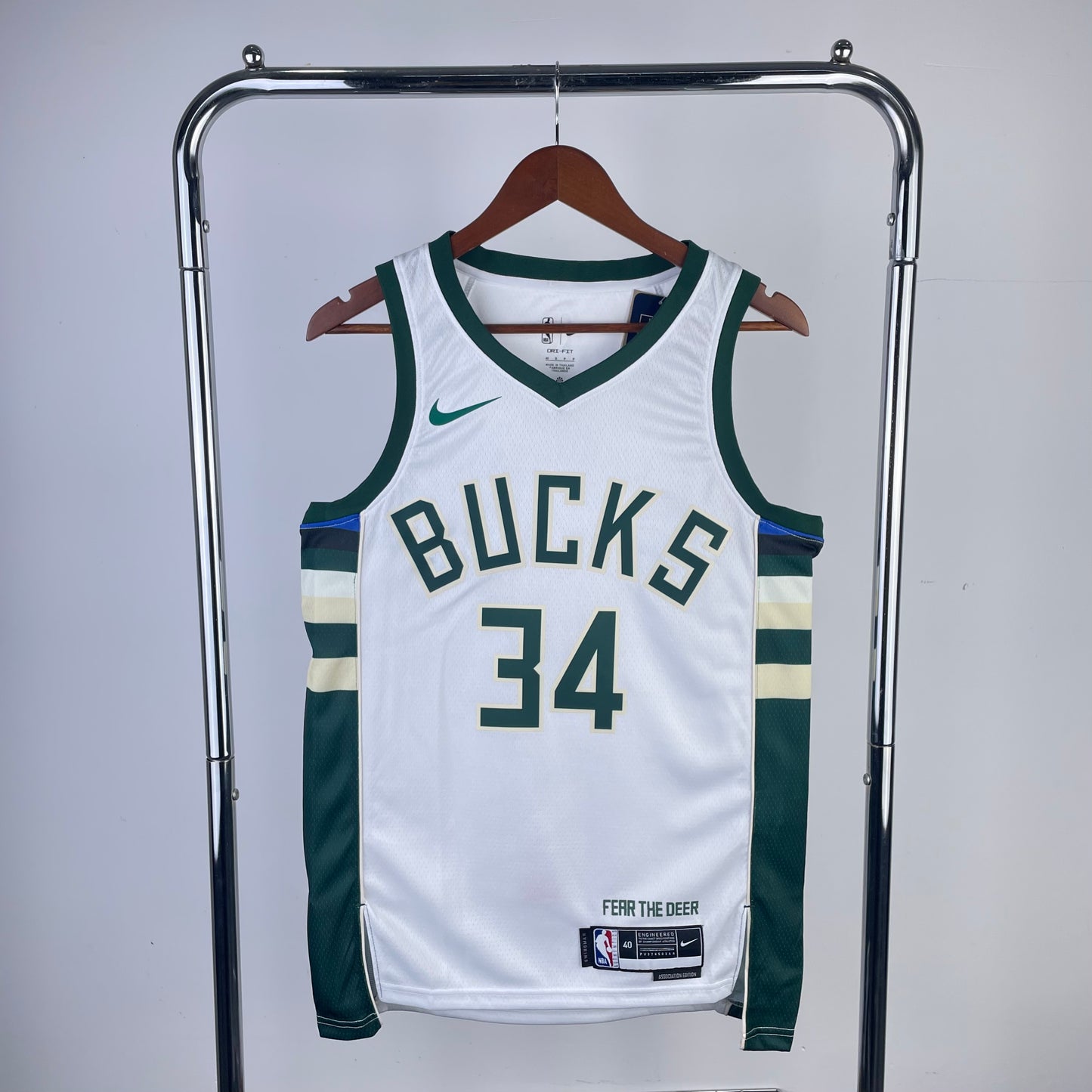 גופיית NBA יאניס אדטוקומבו לבנה במילווקי באקס