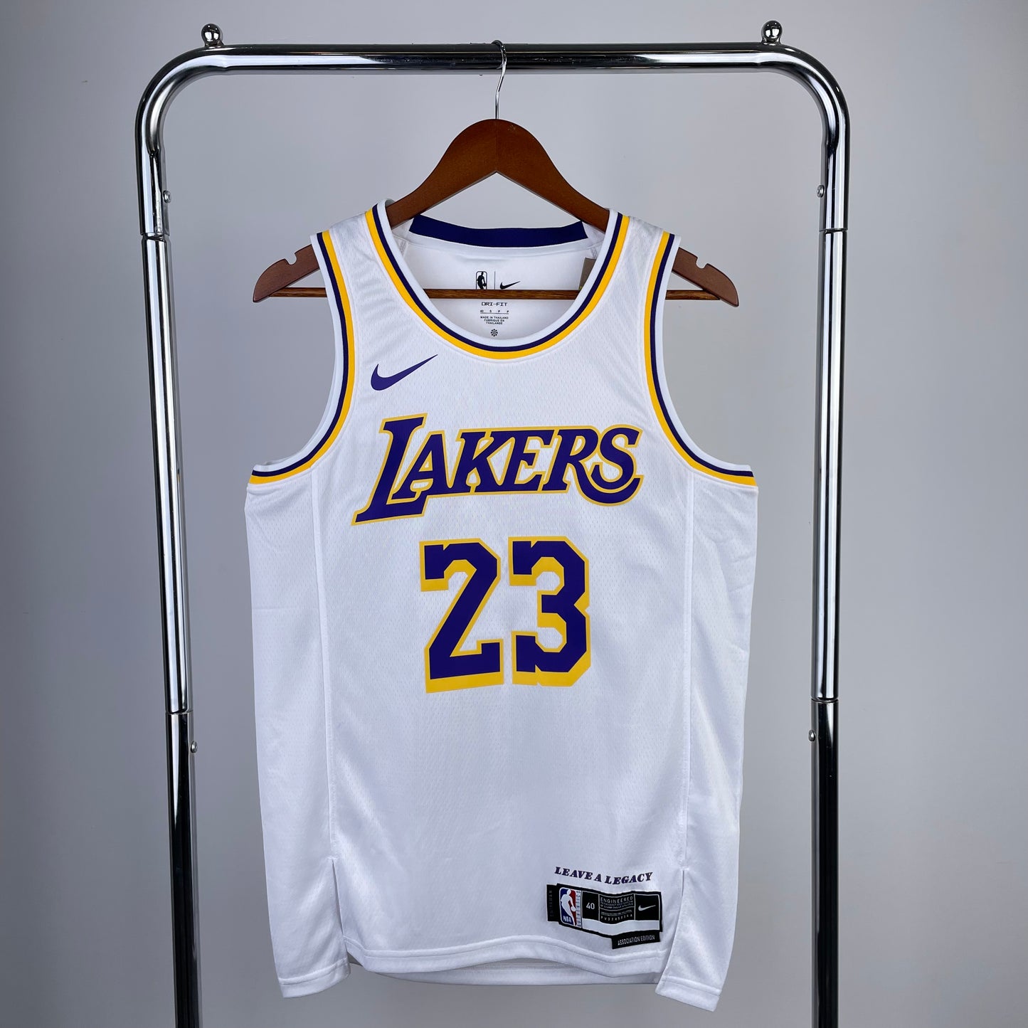 גופיית NBA לברון ג׳יימס לבנה בלוס אנג׳לס לייקרס