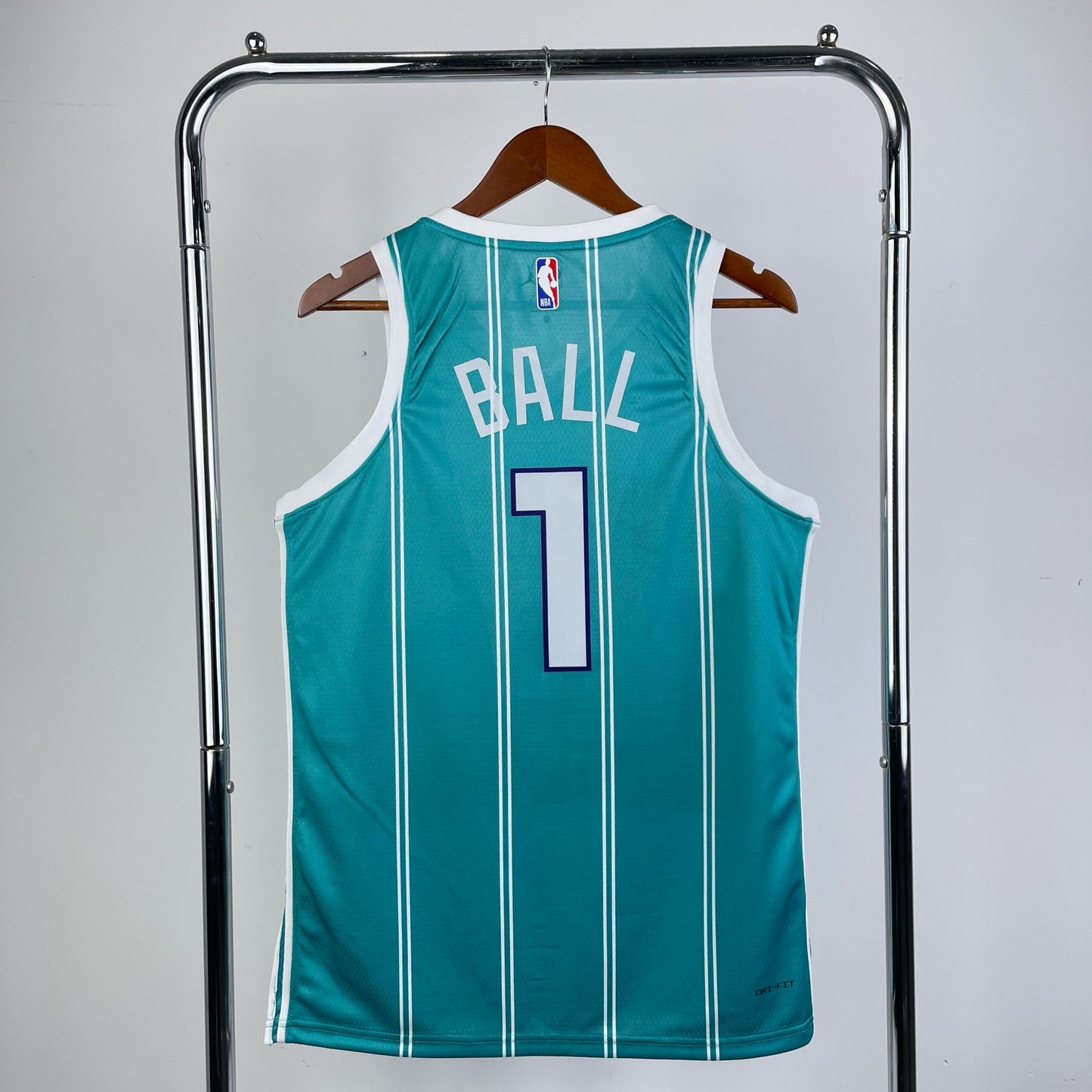 גופיית NBA לאמלו בול תכלת שארלוט הורנטס
