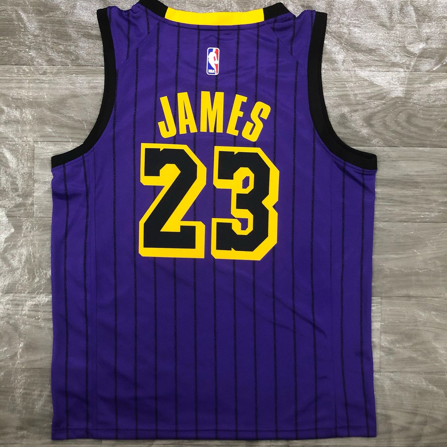 גופיית NBA לברון ג׳יימס סגולה לוס אנג׳לס לייקרס